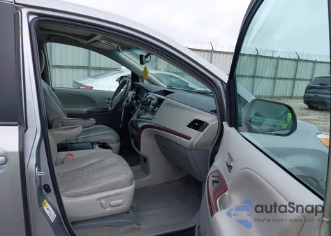 2012 Toyota Sienna Xle V6 8 Passenger from USA, damaged, VIN 5TDYK3DCXCS260040